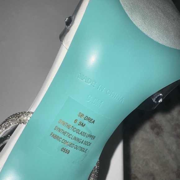 Betsey Johnson Cinderella Shoes! - Picture 10 of 12